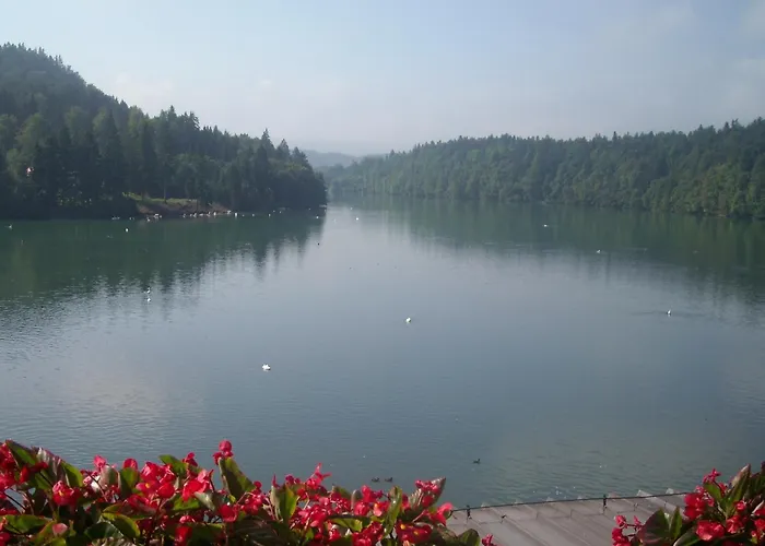 Gostisce Jezero