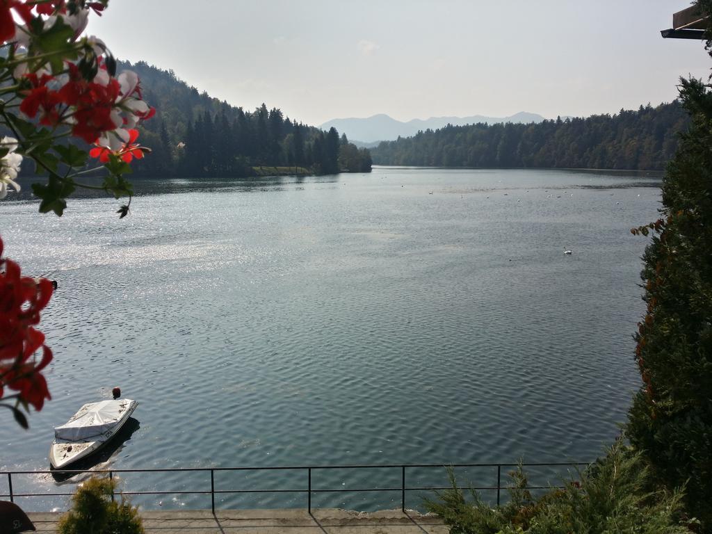 Nočitev z zajtrkom Gostisce Jezero 3*